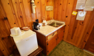 Small wash-up sink area.