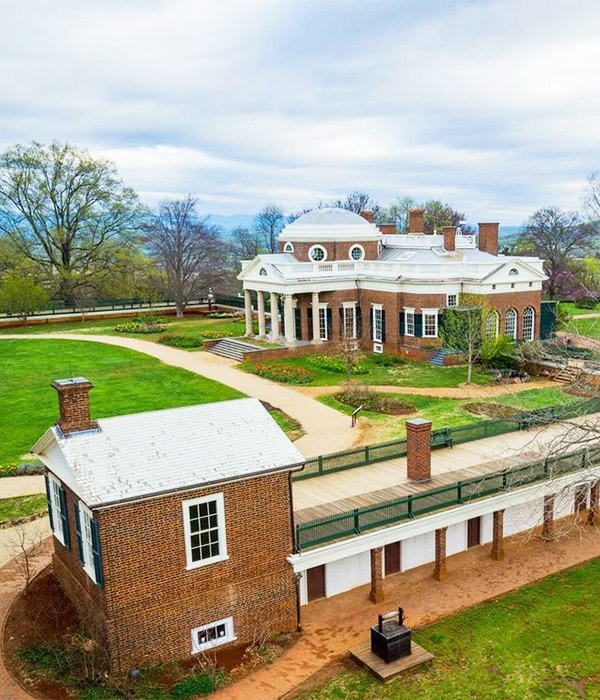 Monticello - President Jefferson's Home - sightseeing from Graves Mountain