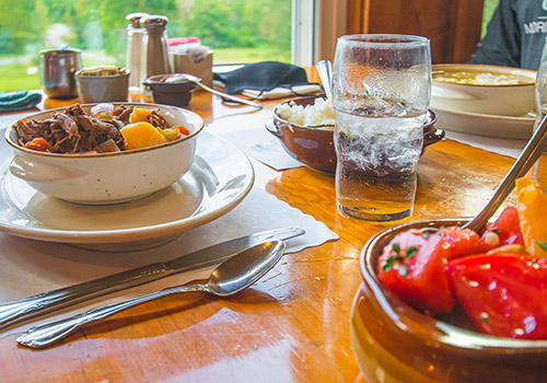 restaurant_fdserveattable_500x350 the Farm Resyaurant at Graves Mountain Farm & Lodges