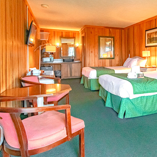 55 Rustic Lodge Rooms on 1800 Acre Farm by Shenandoah Nat. Park