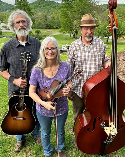 Smokin' Trout Bluegrass Trio on Saturday - all welcome to join in